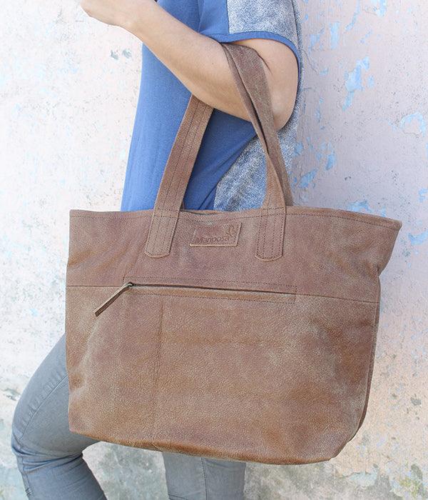 Large crossbody bag for women: The complete guide to a stunning look and perfect comfort